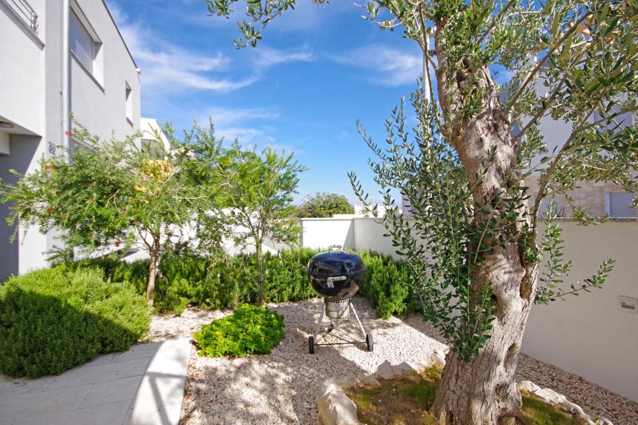 Apartment Laura ปริฟลากา ภายนอก รูปภาพ