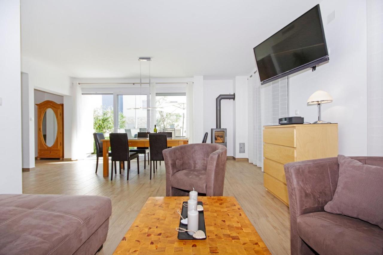 Apartment Laura ปริฟลากา ภายนอก รูปภาพ