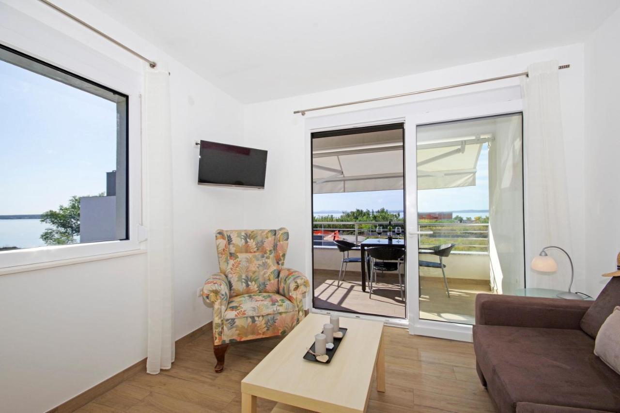 Apartment Laura ปริฟลากา ภายนอก รูปภาพ